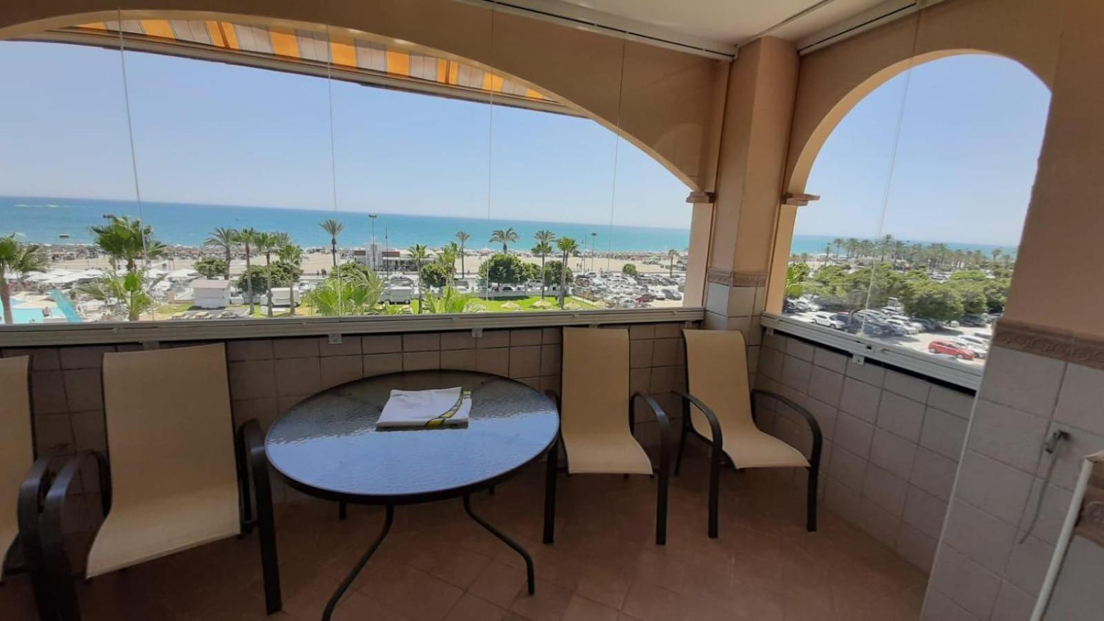 Apartamento Frente Al Mar En Torremolinos, Malaga Exterior photo